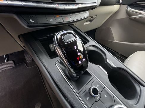 Used 2020 Cadillac XT4 Premium Luxury w/ Technology Package FWD image 15
