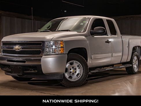 Used 2011 Chevrolet Silverado 1500 LT AWD/4WD image 4