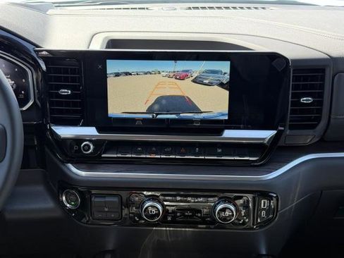 New 2026 GMC Sierra 1500 SLT image 32