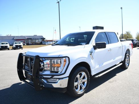 Used 2023 Ford F150 XLT w/ Equipment Group 302A High image 6