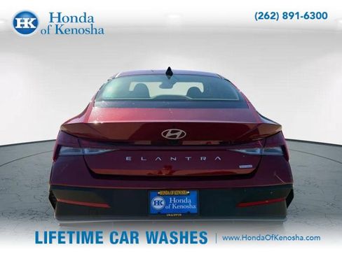 Used 2024 Hyundai Elantra Blue image 5