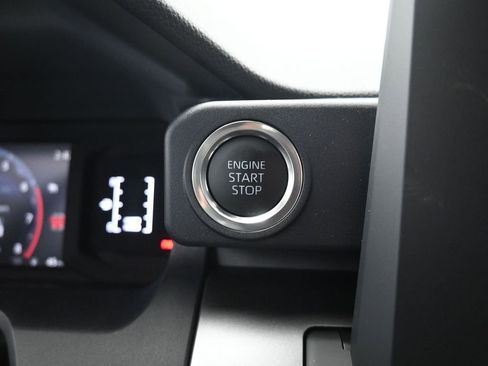 Used 2025 Toyota 4Runner SR5 image 11