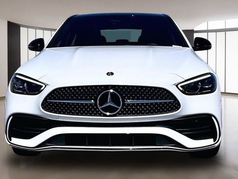 Used 2023 Mercedes-Benz C 300 Sedan image 2