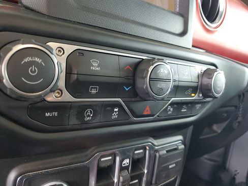 Used 2021 Jeep Gladiator Rubicon w/ Safety Group AWD/4WD image 28