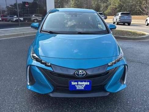 Used 2022 Toyota Prius Prime LE image 2