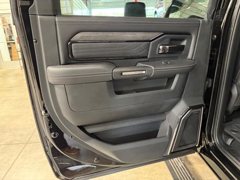 New 2025 RAM 2500 Limited image 20