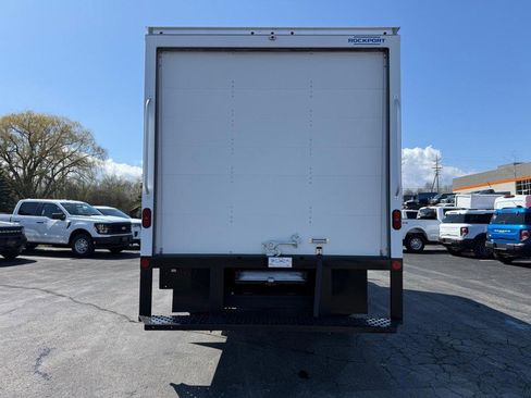 New 2027 Ford E-350 and Econoline 350 Super Duty w/ Interior Upgrade Package image 5