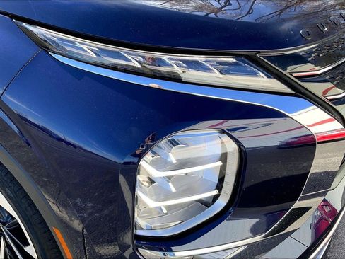 Used 2022 Mitsubishi Outlander SE image 24