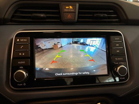 Used 2025 Nissan Versa SV FWD image 23