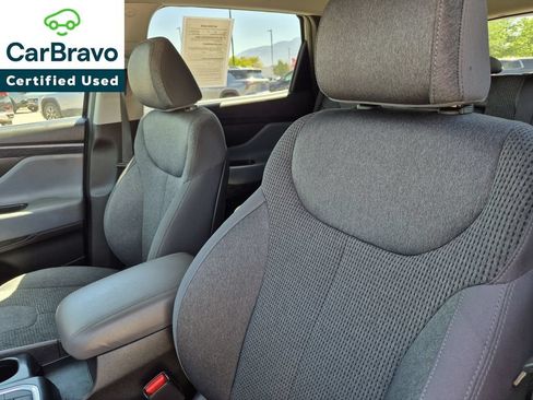 Used 2019 Hyundai Santa Fe SE FWD image 18