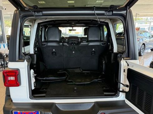 Used 2018 Jeep Wrangler Unlimited Rubicon image 22