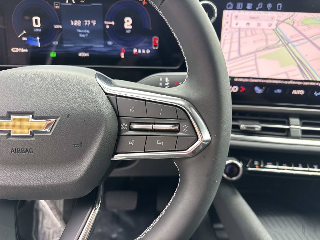 Used 2026 Chevrolet Equinox EV LT w/ Comfort Package FWD image 24