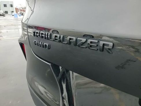 Used 2022 Chevrolet TrailBlazer RS w/ Sun and Liftgate Package image 7