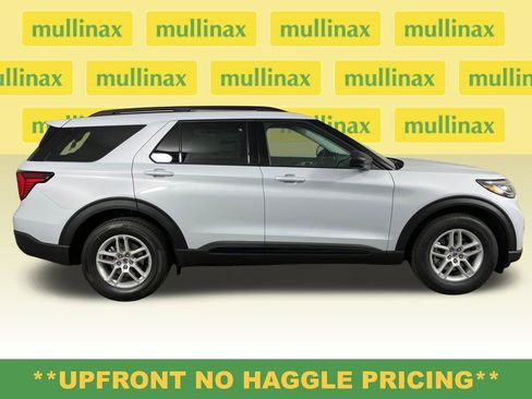 New 2026 Ford Explorer Active image 2