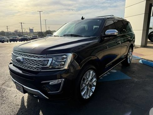 Used 2019 Ford Expedition Platinum AWD/4WD image 4