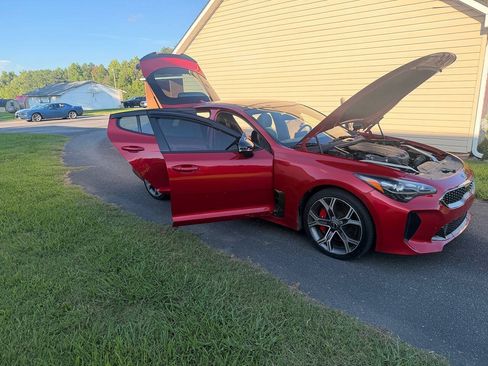 Used 2019 Kia Stinger GT1 RWD image 15