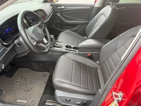 Used 2023 Volkswagen Jetta SE FWD image 23