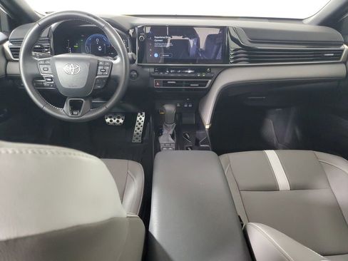 Used 2025 Toyota Camry SE w/ Multimedia Upgrade Package image 14