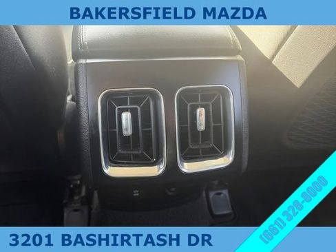 Used 2023 Kia Sorento LX image 18