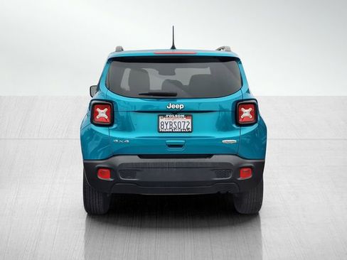 Used 2021 Jeep Renegade Latitude w/ Sun & Sound Group image 5