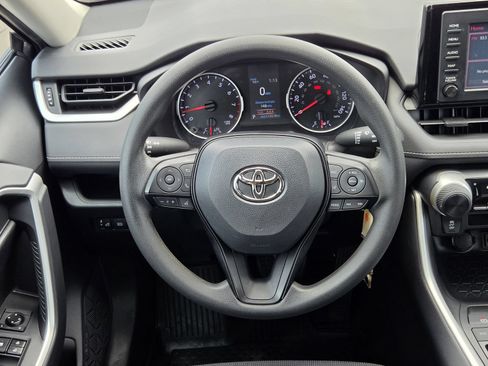 Used 2019 Toyota RAV4 LE FWD image 22