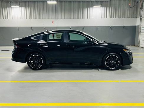 New 2026 Nissan Sentra SR w/ Floor Mat Package FWD image 17