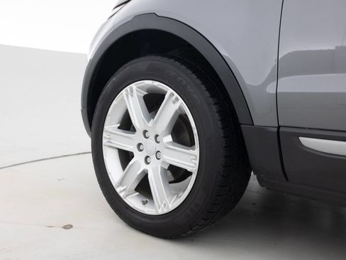 Used 2015 Land Rover Range Rover Evoque Pure Premium AWD/4WD image 17