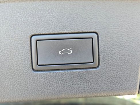 Used 2024 Volkswagen Atlas SEL Premium R-Line image 15