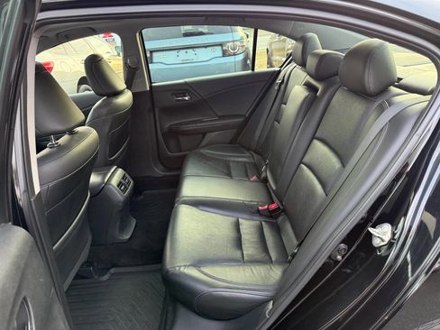 Used 2017 Honda Accord EX-L image 10