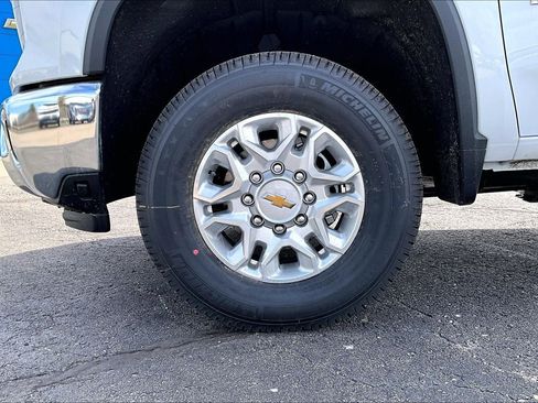 New 2026 Chevrolet Silverado 2500 LT w/ All Star Edition AWD/4WD image 12