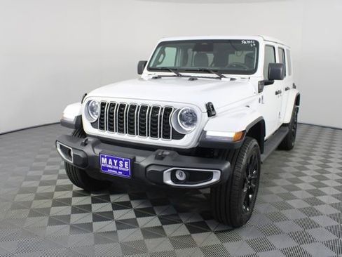 Used 2025 Jeep Wrangler Unlimited Sahara AWD/4WD image 20