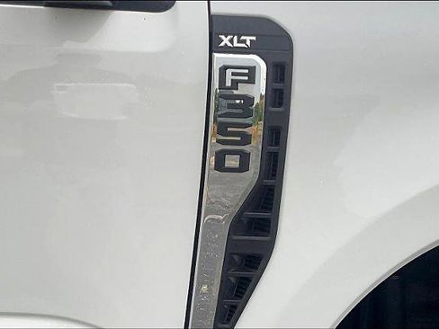 Certified 2024 Ford F350 XLT image 9