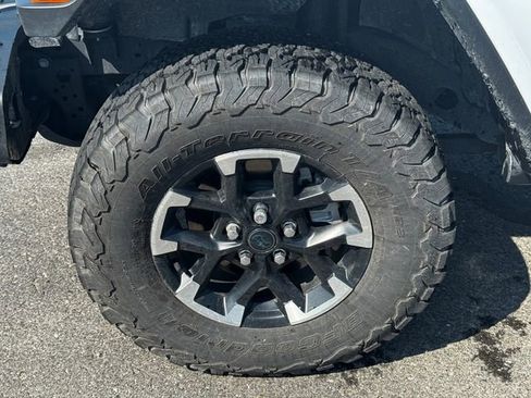 Used 2025 Jeep Wrangler Unlimited Rubicon 4xe AWD/4WD image 10