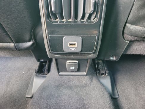 Used 2024 Jeep Compass Latitude AWD/4WD image 8