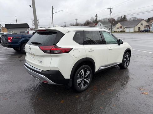 Used 2023 Nissan Rogue Platinum w/ Platinum Premium Package image 5