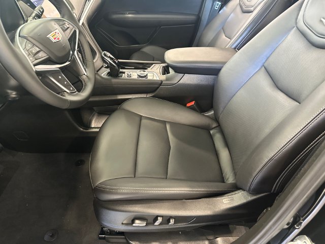 Certified 2025 Cadillac XT5 Premium Luxury w/ Technology Package AWD/4WD image 22