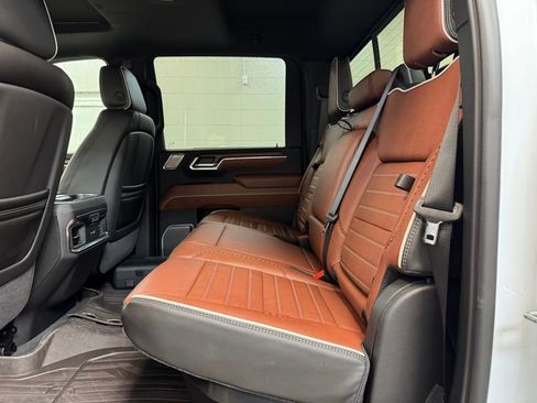 New 2026 GMC Sierra 2500 Denali Ultimate image 17