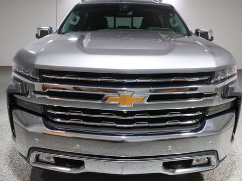 Used 2019 Chevrolet Silverado 1500 LTZ w/ LTZ Premium Package AWD/4WD image 4