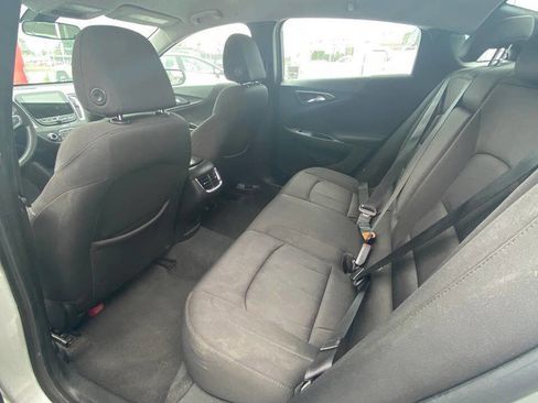 Used 2019 Chevrolet Malibu LT image 9