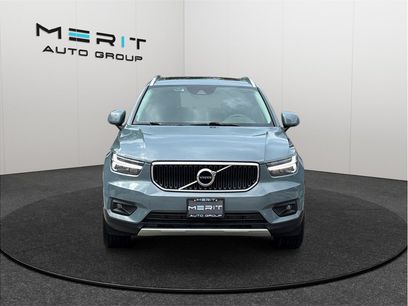 Used 2021 Volvo XC40 T5 Momentum w/ Premium Package