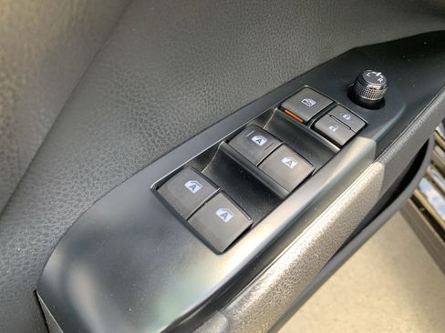 Used 2019 Toyota Camry SE image 15