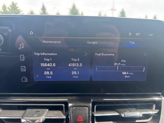 Used 2025 Chevrolet TrailBlazer LT AWD/4WD image 23