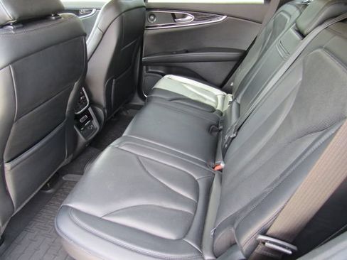 Used 2022 Lincoln Nautilus Reserve FWD image 16