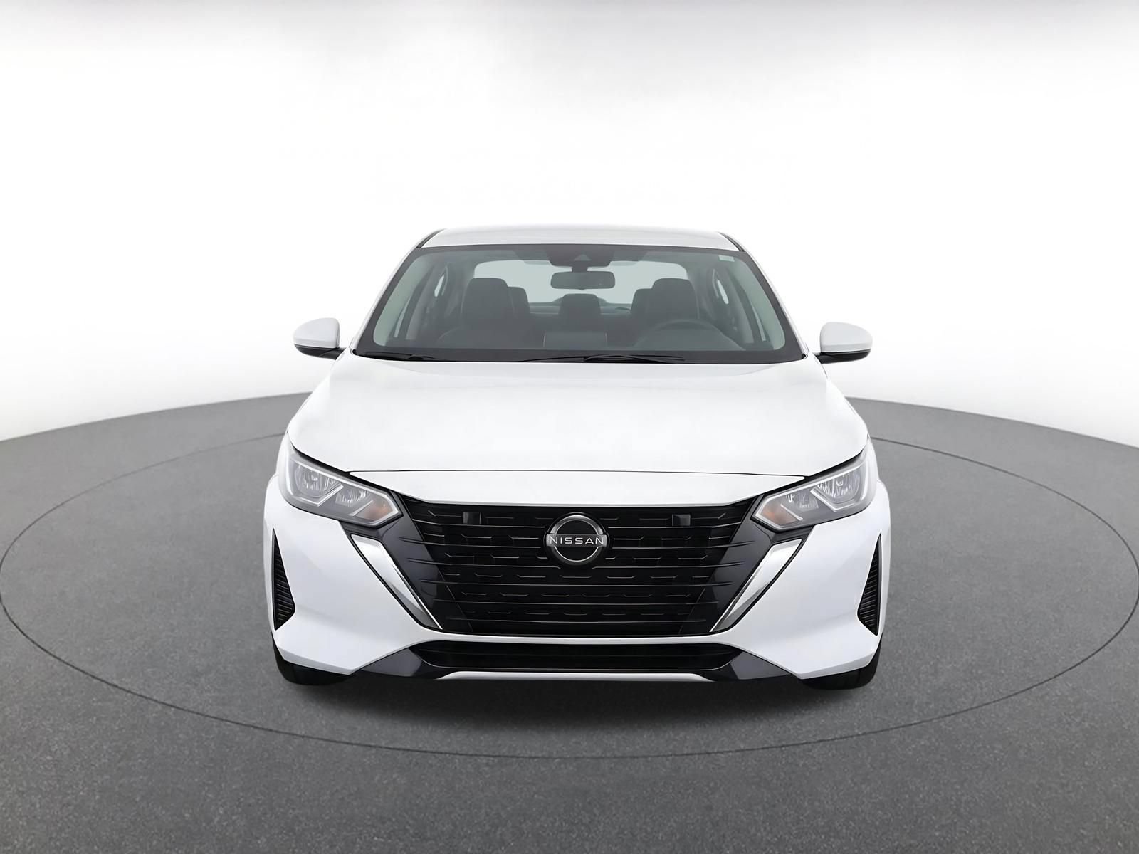 Used 2025 Nissan Sentra SV FWD image 2