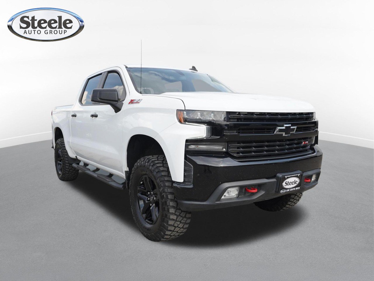 Used 2021 Chevrolet Silverado 1500 LT Trail Boss w/ Convenience Package II AWD/4WD image 3