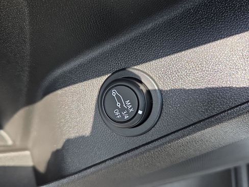 Used 2020 Chevrolet Equinox LT FWD image 9
