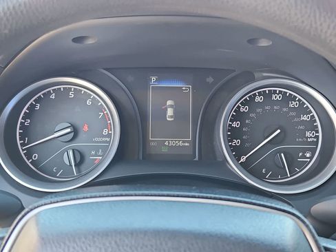 Used 2023 Toyota Camry LE image 32