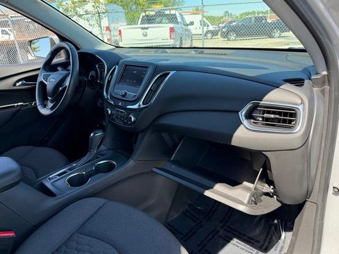 Used 2021 Chevrolet Equinox LT FWD image 12