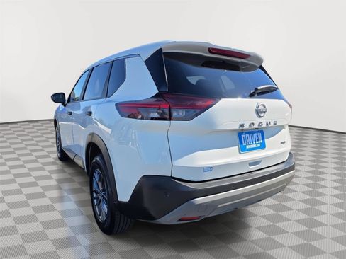 Used 2023 Nissan Rogue S AWD/4WD image 6