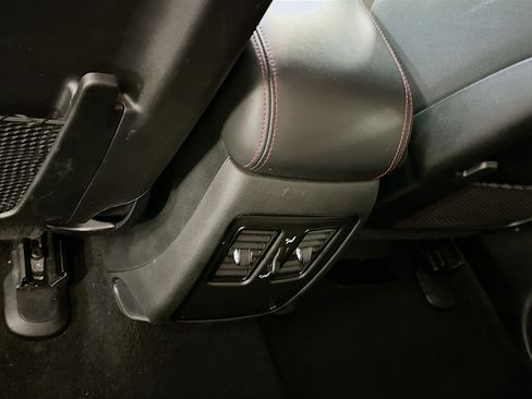 Used 2024 Dodge Durango GT image 28